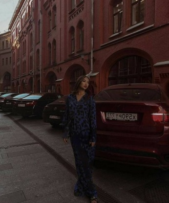 Живу в Москве, где можем встретиться и провести время вместе. У меня опыт в самых разнообразных сексуальных фантазиях, и я с радостью поделюсь ими с тобой. Мои услуги включают классический и оральный секс, массаж, а также различные эксперименты в постели. У меня есть отличные отзывы от предыдущих клиентов, которые говорят о моей профессиональности и внимании к деталям. Отправь мне сообщение и узнай больше обо мне. 🔥🔞💋 Светлана